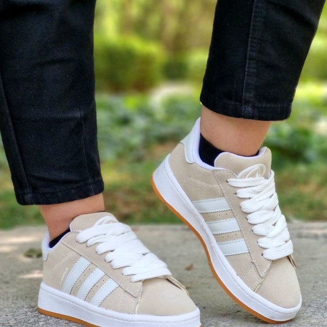 حراج باورنکرنی کفش کتونی اسپرت زنانه دخترانه مدل کامپوس کرم فوق العاده جذاب و خوش پا