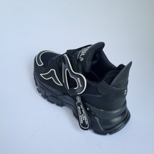 فروش دلبراااانه کفش کتونی اسپرت زنانه دخترانه قلبی مدل زارا zara  خوشگل و ویژه رنگ سفید مشکی باارسال رایگان