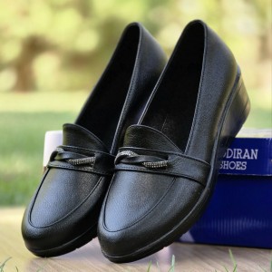 تخفیف شگفت انگیز  کفش اداری  مجلسی زنانه ساده و عالی  رنگ مشکی باارسال رایگان