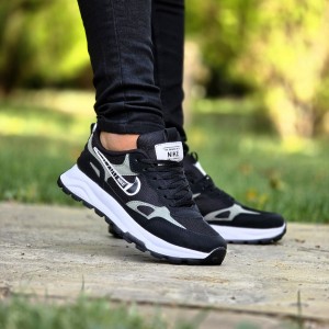 فروش شگفت انگیز  کفش کتونی اسپرت نایک مردانه پسرانه بسیار نرم و خوشپا رنگ مشکی طوسی  با ارسال رایگان