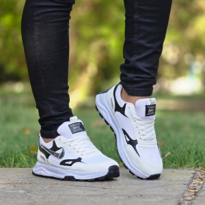 فروش جذاب کفش کتونی اسپرت نایک مردانه پسرانه خاص و شیک رنگ سفید مشکی با ارسال رایگان