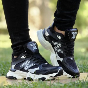 فروش باورنکردنی کفش کتونی اسپرت مردانه و پسرانه مدل نیوبالانس 9060 پرفروش و خاص  رنگ مشکی سفید ارسال رایگان