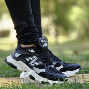 حراج باورنکردنی کفش کتونی اسپرت مردانه و پسرانه مدل نیوبالانس مناسب برای  افراد خاص پسند قهوه ای روشن مشکی با ارسال رایگان