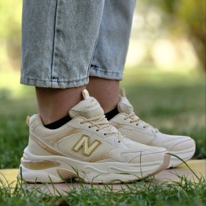 تخفیف بی نقص کفش کتونی اسپرت زنانه دخترانه مدل نیوبالانس طرح کپسولی مقاوم و بی نظیر رنگ مشکی زیره سفید با ارسال رایگان