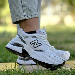 تخفیف شگفت انگیز کفش کتونی اسپرت زنانه دخترانه مدل نیوبالانس طرح کپسولی سبک و راحت رنگ کرم با ارسال رایگان