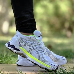 حراج فوق العاده خاص کفش کتونی اسپرت مردانه و پسرانه مدل اسیکس بی نقص  رنگ مشکی سفید با ارسال رایگان