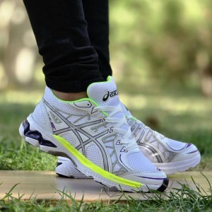 حراج فوق العاده خاص کفش کتونی اسپرت مردانه و پسرانه مدل اسیکس بی نقص  رنگ مشکی سفید با ارسال رایگان