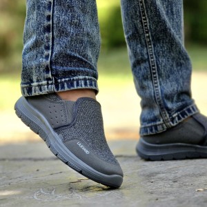 خرید عاالی کفش کتونی ست اسپرت اسکیچرز  زنانه و مردانه با کیفیت بالا رنگ طوسی تمام با ارسال رایگان