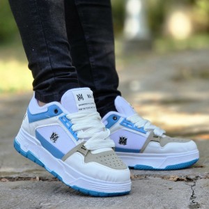 حراج خارق العاده کفش کتونی اسپرت مردانه پسرانه مدل  Amiri (امیری) کلاسیک و شیک رنگ سفید ابی کرم با ارسال رایگان