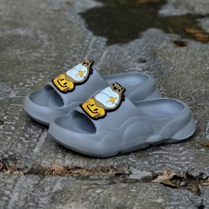 حرااااج  دمپایی صندل  پسرانه  چسبی بچگانه فوق العاده جذاب  رنگ مشکی قرمز با ارسال رایگان