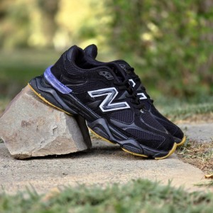 فروش  بی مانند کفش کتونی اسپرت مردانه و پسرانه  بزرگپا مدل  نیوبالانس مستحکم و بادوام  رنگ طوسی با ارسال رایگان