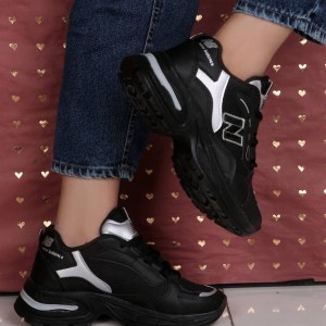 تخفیف بی نظیر  کفش کتونی اسپرت زنانه دخترانه مدل نیوبالانس بادوام و خوشپا رنگ کرم سبز   با ارسال رایگان