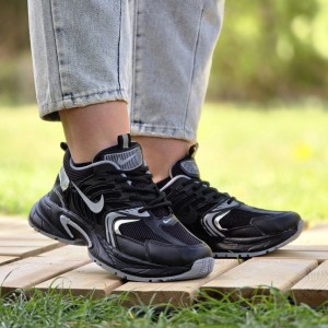 فروش  تکرار نشدنی  کفش کتونی اسپرت زنانه دخترانه مدل نایک سبک وزن و شیک رنگ مشکی نقره ای با ارسال رایگان