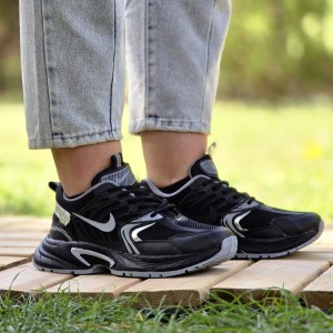 فروش  تکرار نشدنی  کفش کتونی اسپرت زنانه دخترانه مدل نایک سبک وزن و شیک رنگ مشکی نقره ای با ارسال رایگان