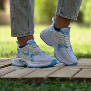 فروش  خارق العاده کفش کتونی اسپرت زنانه دخترانه مدل نایک باظرافت و خاص رنگ سفید ابی  با ارسال رایگان