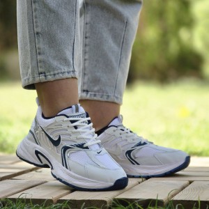 فروش  ایده ال کفش کتونی اسپرت زنانه دخترانه مدل نایک مدرن و جدید رنگ سفید سورمه ای  با ارسال رایگان