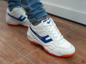 فروش واقعی کفش اسپرت مردانه مدل f والیبالی زیبا و راحت رنگ سفید سرمه ای باارسال رایگان