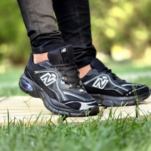 فروش استثنایی کفش کتونی اسپرت مردانه و پسرانه مدل نیوبالانس طرح کپسولی  فوق العاده با کیفیت رنگ کرم ابی با ارسال رایگان