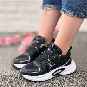 حراج شگفت اور کفش اسپرت زنانه دخترانه مدل لویی ویلتون خوش استایل و رویایی رنگ  مشکی زیره سفید با ارسال رایگان