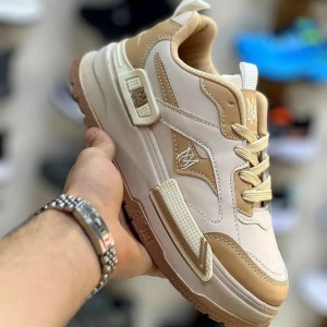 فروش تماشایی کفش اسپرت زنانه دخترانه مدل امیری  به روز و خوشپا  رنگ  کرم قهوه ای با ارسال رایگان