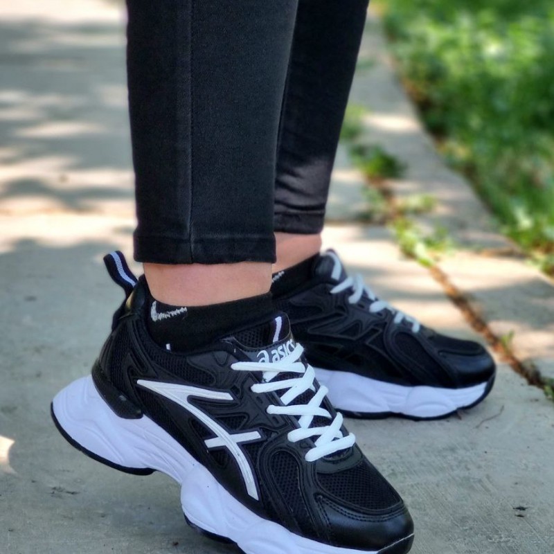 فروش ویژه کفش کتونی اسپرت زنانه و دخترانه مدل آسیکس  رنگ مشکی سفید فوق العاده با کیفیت و بادوام با ارسال رایگان