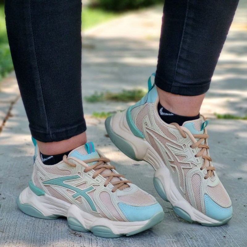 فروش هیجان انگیز کفش کتونی دخترانه مدل اسیکس رنگ کرم سبز  یه کار شیک و مناسب برای افراد خاص پسند با ارسال رایگان