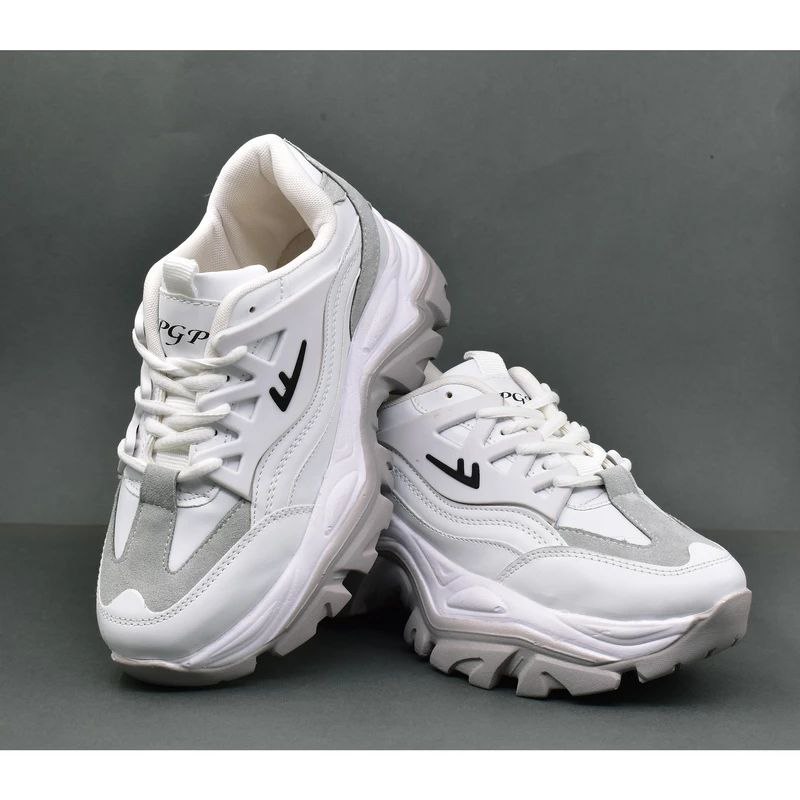 حراج استثنایی کفش اسپرت دخترانه و زنانه مدل یاموتا رنگ سفید طوسی فوق العاده خوشپا با ارسال رایگان