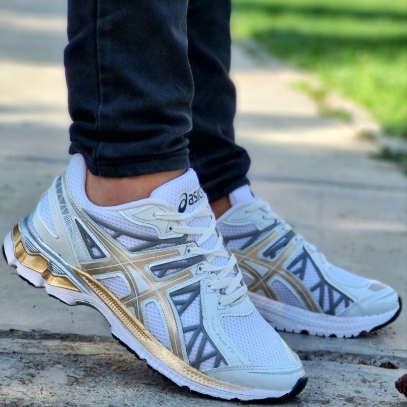 فروش فوق العاده کفش کتونی مردانه و پسرانه مدل آسیکس  رنگ سفید طلایی  شیک و مدرن با ارسال رایگان