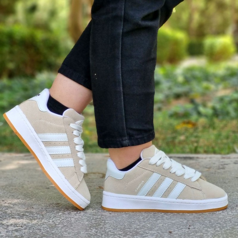 حراج شگفت انگیز کفش کتونی اسپرت زنانه و دخترانه مدل کامپوس رنگ کرمی بی نهایت خاص و مدرن با ارسال رایگان