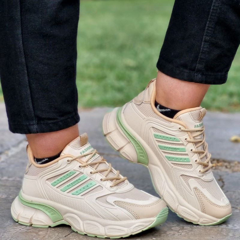 تخفیف هیجان انگیز کفش کتونی  دخترانه و زنانه مدل آدیداس رنگ کرم سبز مناسب برای کار های روزمره با ارسال رایگان