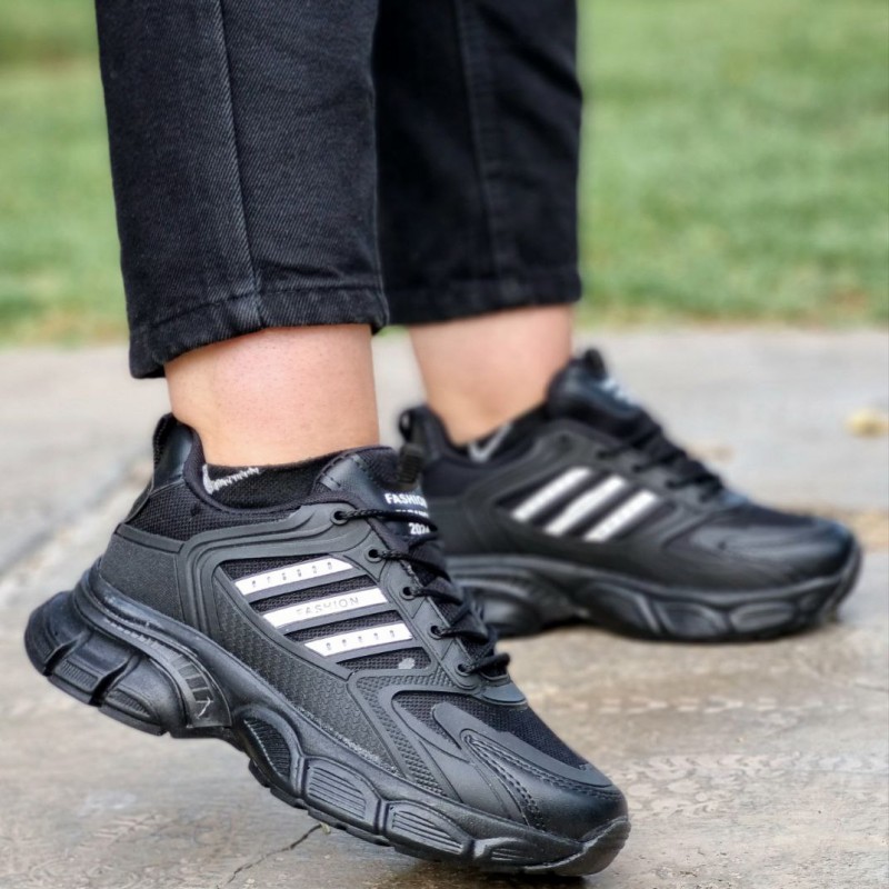 آفر ویژه کفش کتونی اسپرت دخترانه و زنانه مدل آدیداس رنگ مشکی سفید  ترند  و پرفروش  این هفته با ارسال رایگان