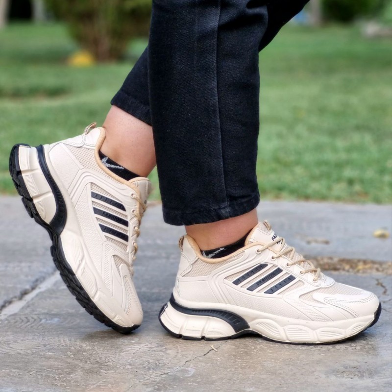 حراج جدید ترین کفش کتونی اسپرت دخترانه و زنانه مدل ادیداس رنگ کرم مشکی خوش فرم و پرطرفدار با ارسال رایگان