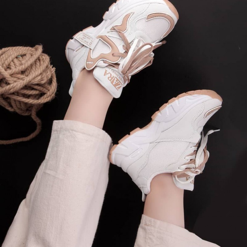 فروش هیجان انگیز کفش کتونی اسپرت دخترانه و زنانه  مدل زارا zara رنگ سفید کرم مدرن و یه کار بی نهایت خفن با ارسال رایگان