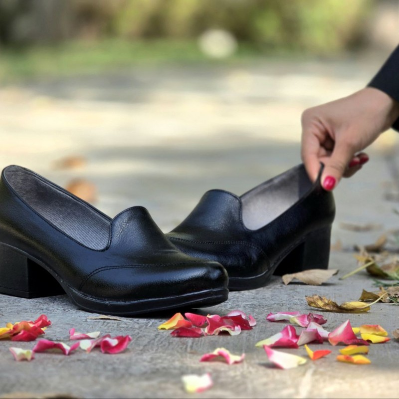 حراج  ویژه کفش صددرصد طبی راحتی اداری زنانه مدل جدید رنگ مشکی  زیبا و شیک با ارسال رایگان