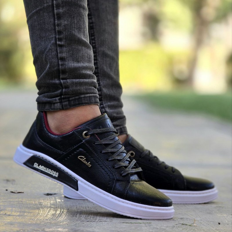 حراج شگفت انگیز کفش اسپرت مردانه و پسرانه مدل کلارک رنگ مشکی زیره سفید  خوشپا و مقاوم با ارسال رایگان