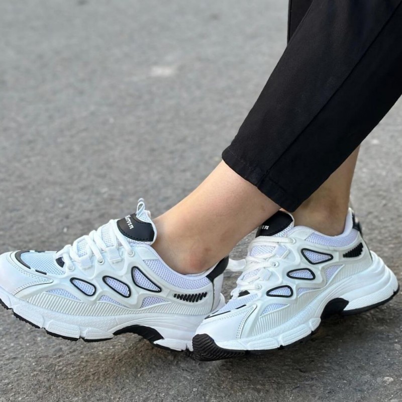 آفر ویژه کفش کتونی دخترانه و زنانه مدل اشکی رنگ سفید مشکی زیره پیو شیک و خاص با ارسال رایگان