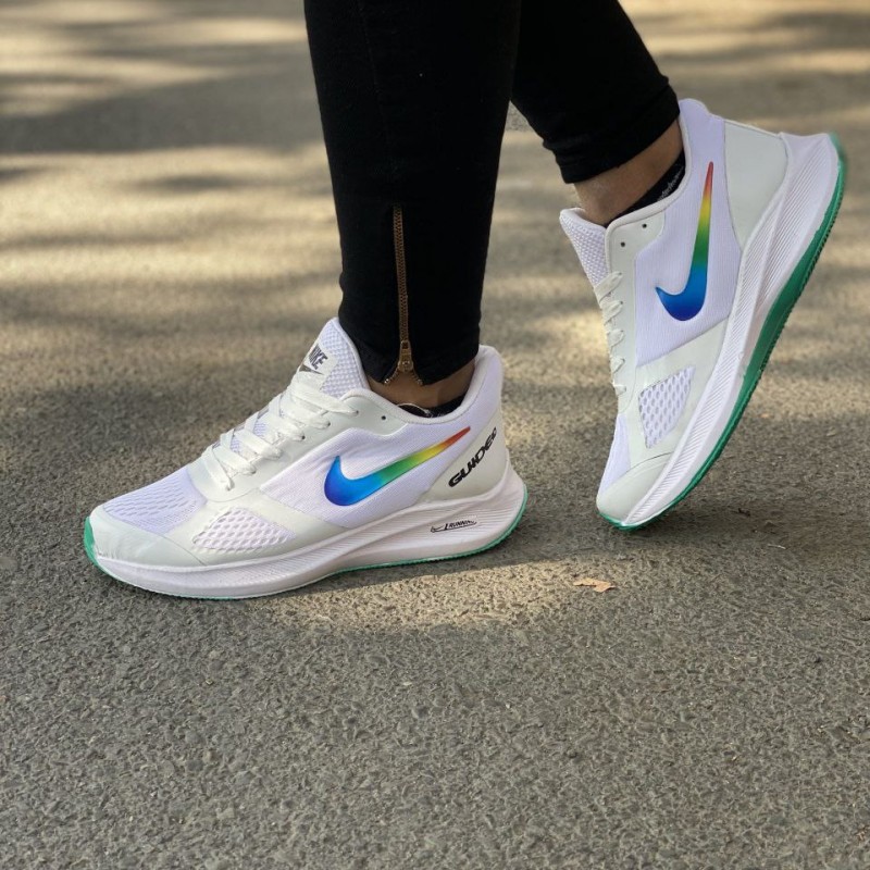 تخفیف ویژه کفش کتونی اسپرت مردانه و پسرانه مدل نایک رنگ سفید نایک هفت رنگ یه مدل جدید و خاص با ارسال رایگان