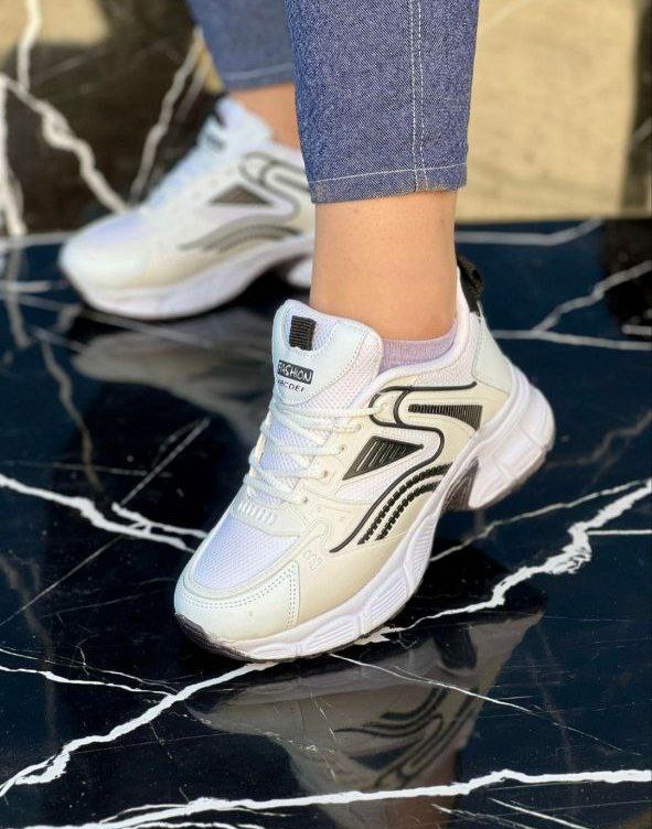 فروش هیجان انگیز کفش کتونی دخترانه و دخترانه مدل ABCDE رنگ  سفید مشکی بادوام و زیبا ارسال رایگان