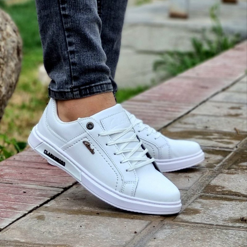 فروش ویژه کفش کتونی  مردانه و پسرانه مدل کلارک رنگ سفید مناسب مهمونی و افراد شیک پوش با ارسال رایگان