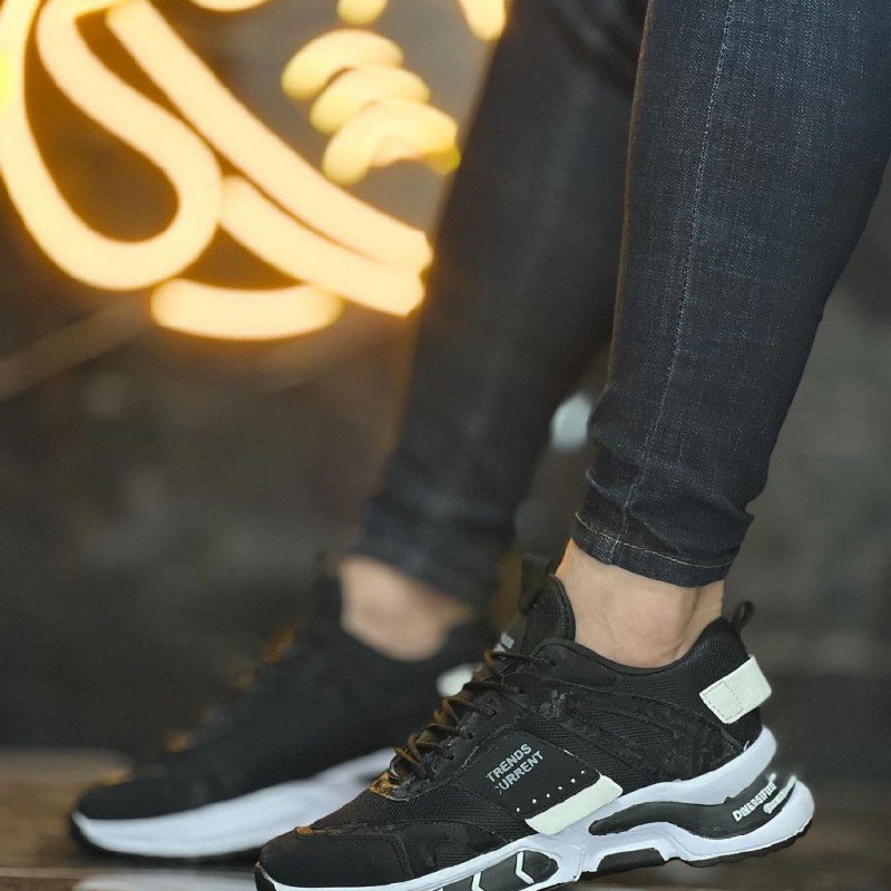 حراج فوق العاده کفش کتونی اسپرت مردانه و پسرانه ترند رنگ مشکی سفید یه کار پر فروش و خاص با ارسال رایگان