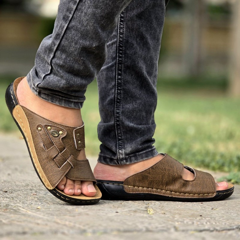 حراج ویژه دمپایی صندل مردانه و پسرانه طرح جدید رنگ قهوه ای زیره راحت و فوق العاده خوشپا با ارسال  رایگان