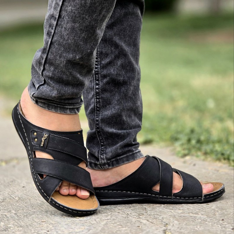 فروش فوق العاده  صندل دمپایی مردانه و پسرانه مدل جدید رنگ مشکی طرح خاص و بی نظیر با ارسال رایگان