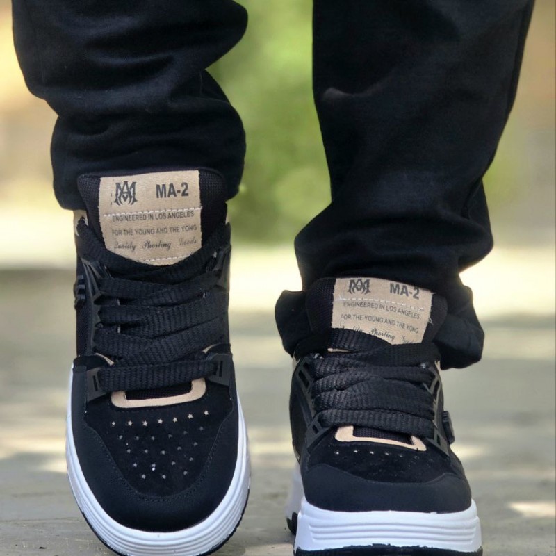 حراج ویژه کفش کتونی اسپرت مردانه و پسرانه مدل Amiri (امیری)  جذاب و پرطرفدار  رنگ مشکی کرم زیره سفید با ارسال رایگان