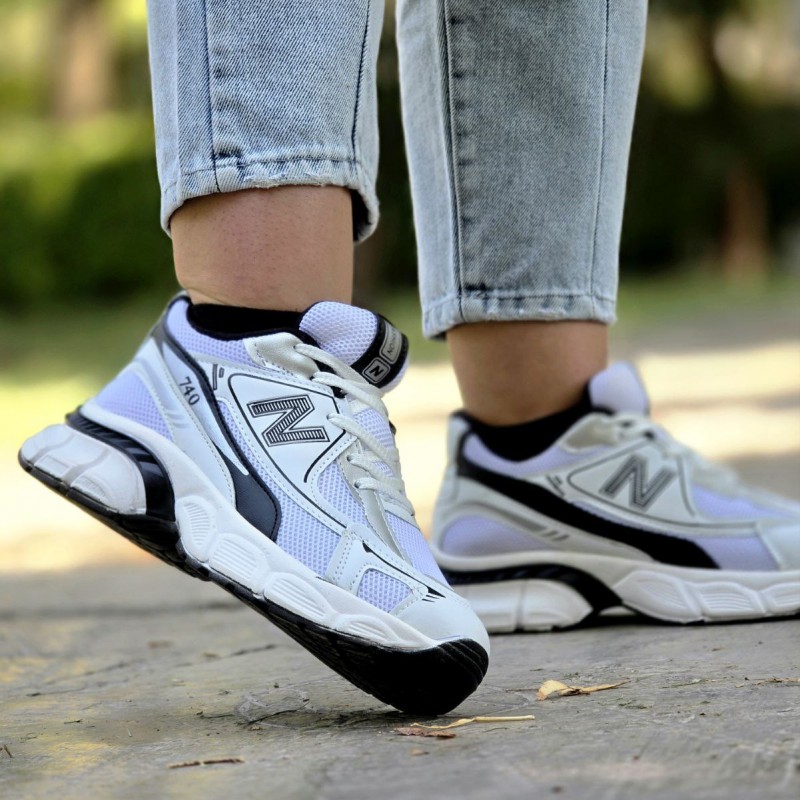 فروش هیجان انگیز کفش کتونی اسپرت دخترانه و زنانه مدل نیوبالانس 740رنگ سفید مشکی فوق العاده عالی  با ارسال رایگان