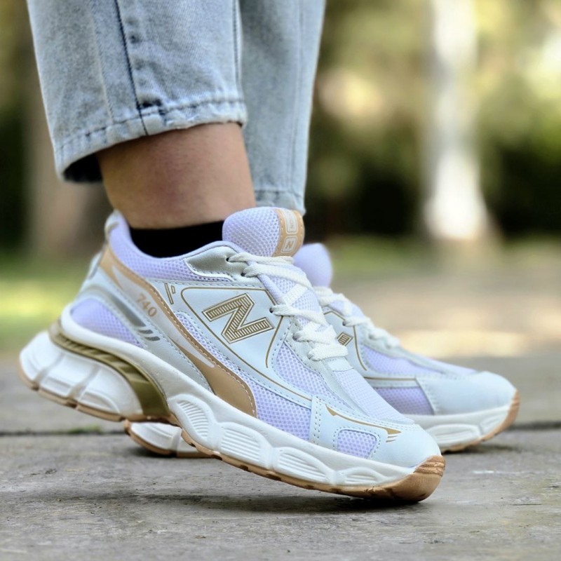 حراج باورنکردنی کفش کتونی اسپرت دخترانه و زنانه مدل نیوبالانس 740رنگ سفید  کرم باکیفیت و خاص  با ارسال رایگان