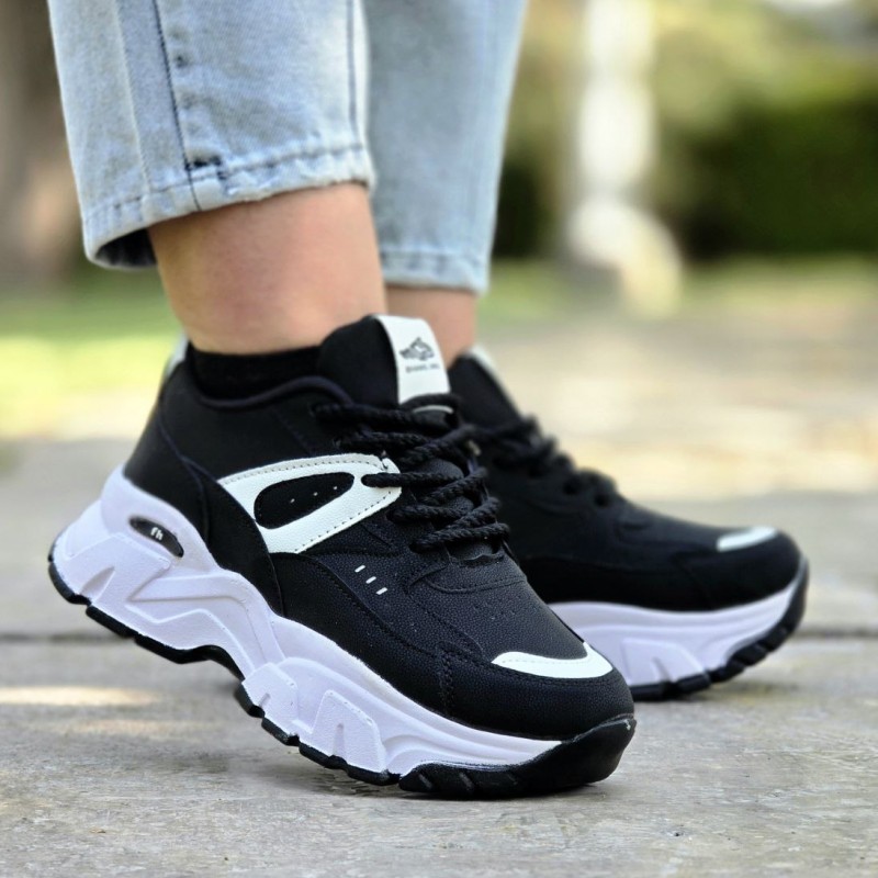 حراج بی نظیر کفش کتونی اسپرت دخترانه و زنانه مدل فشیون رنگ مشکی زیره سفید پرفروش و جذاب با ارسال رایگان