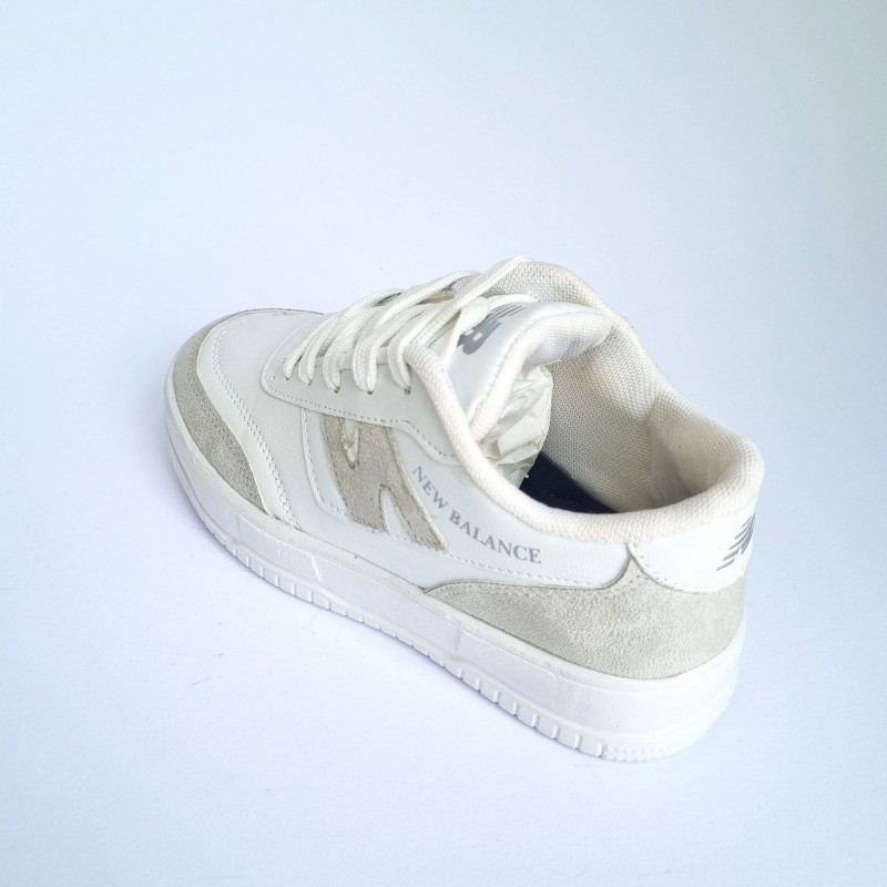 فروش خاص کفش کتونی اسپرت زنانه دخترانه مدل ونس طرح نیوبالانس به روز و با کلاس رنگ سفید طوسی با ارسال رایگان