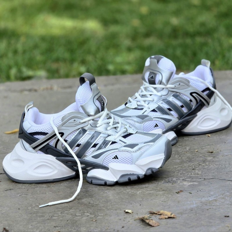 فروش شگفت انگیز کفش کتونی اسپرت مردانه و پسرانه مدل ادیداس دیلاکس به روز و باکلاس رنگ سفید طوسی  با ارسال رایگان