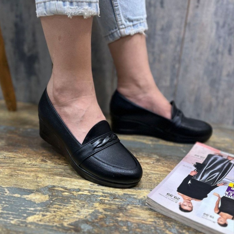 حراج ویژه کفش راحتی اداری طبی زنانه رنگ مشکی خاص و راحت با ارسال رایگان