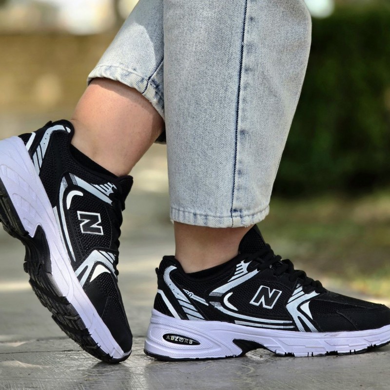 فروش عااااااالی کفش کتونی اسپرت مردانه و زنانه مدل نیوبالانس530 شیک و جذاب رنگ مشکی سفید  با ارسال رایگان